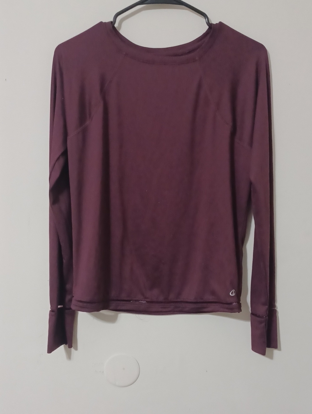Spalding Plum Long Sleeve Crew Neck Top. NWOT. Size MEDIUM